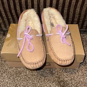 Ugg Dakota slippers